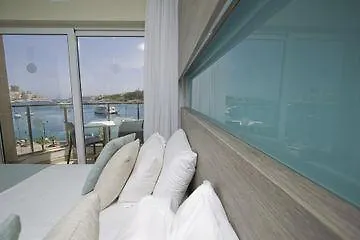 Strand Suites By Neu Collective Gzira 3*,  Malta